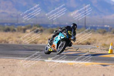 media/Dec-17-2023-CVMA (Sun) [[bf0c04832d]]/Race 2 Amateur Supersport Open/